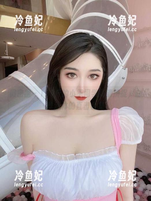120斤的小王同学 微密圈 - 120斤的小王同学高清捕捉,白丝连体的直击合集