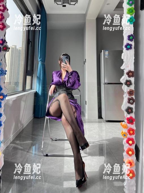 微密圈 - 无圣光万圣节，120斤的小王同学的图集，好吧，怪异才更有趣嘛。