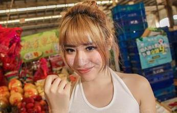 AISS爱丝(钻石版) - 赵梦洁的黑色装和油亮肉丝，谁能抵挡这样一组美图合集！
