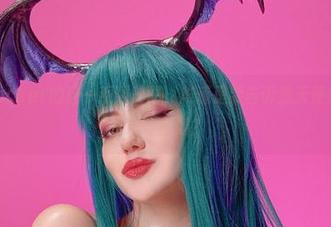Alina Becker的这一系列美图,难道是要告诉我天使身边也要有好作品吗?