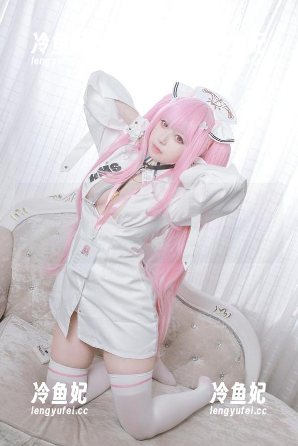 在线搜索Asagiriai的美足作品，找着找着画面都变得模糊了，不得不说，太吸引人了。