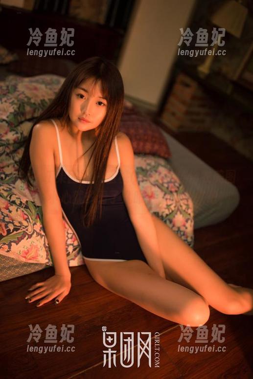 GIRLT果团网-蜜桃Q妹儿 GIRLT果团网 - 蜜桃Q妹儿的连体衣美图,不小心就多看了几眼,图包,来吧!