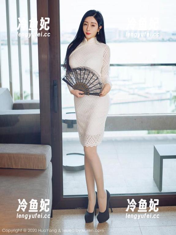 HuaYang花漾 - 小海臀Rena和她的眼镜原图合集，点击率直接像飙车似的，可能我也是个喜欢眼镜的人吧。