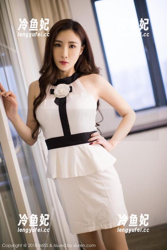 IMiss爱蜜社-莉莉Lily IMiss爱蜜社 - 莉莉Lily户外探险:高清图集里她和自然悄悄聊了些什么…