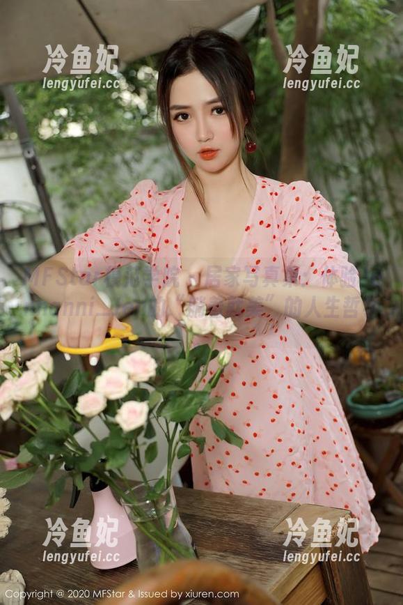 MFStar模范学院-Jennanni_Jen MFStar模范学院 - 居家写真集:体验Jennanni_Jen的“躺着就美”的人生哲学。