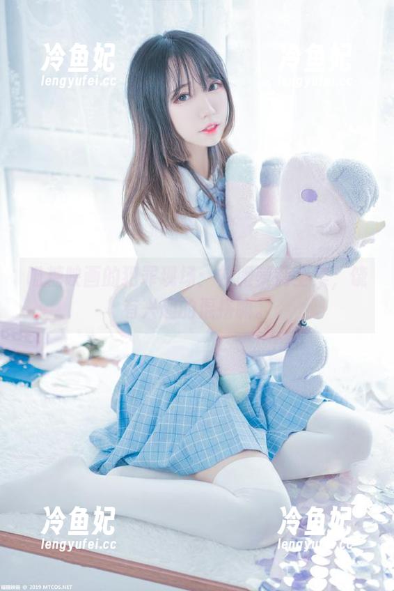 喵糖映画的犯罪现场：校服萝莉全集，饶有兴趣的混搭嘛。