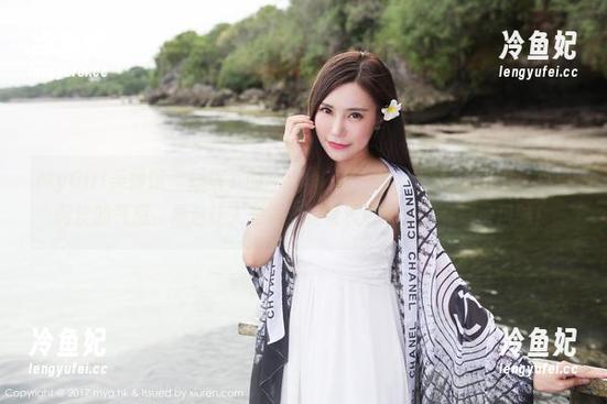 MyGirl美媛馆-Angela小热巴 MyGirl美媛馆 - 短裤下的Angela小热巴,图片散发出一点点调皮的气息,精选让人想说:这夏天可谓是别有一番风味!