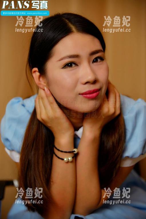 PANS写真-佳钰 PANS写真 - 佳钰的试镜照:无圣光下的真实风采与套图乱入