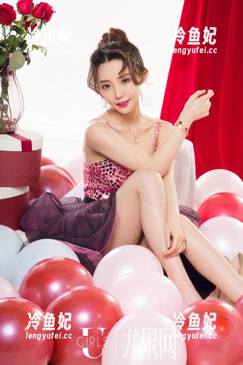 UGirls尤果网-叶籽亿 UGirls尤果网 - 这作品背后隐藏的...小情愫,叶籽亿的双马尾给我点了个醒。