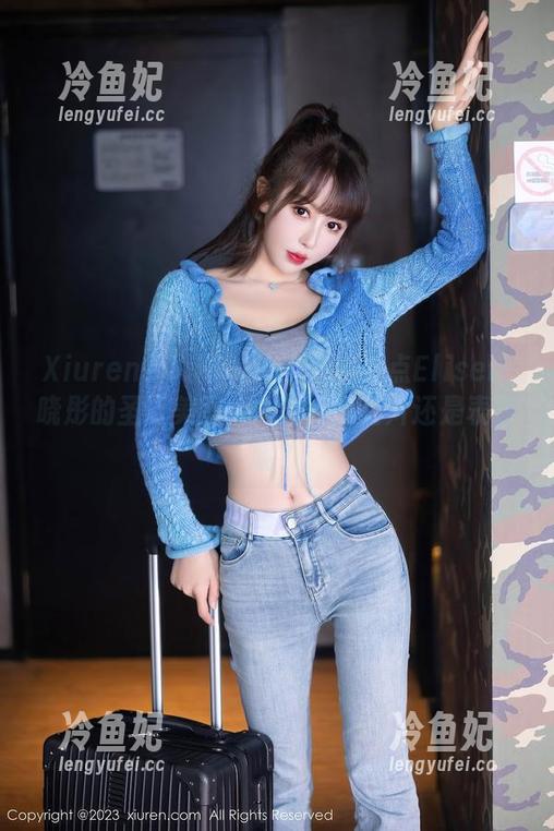 Xiuren秀人网-Elise谭晓彤 Xiuren秀人网 - 给个分!靖点Elise谭晓彤的圣诞美图,关注点是亮片还是表情呢?
