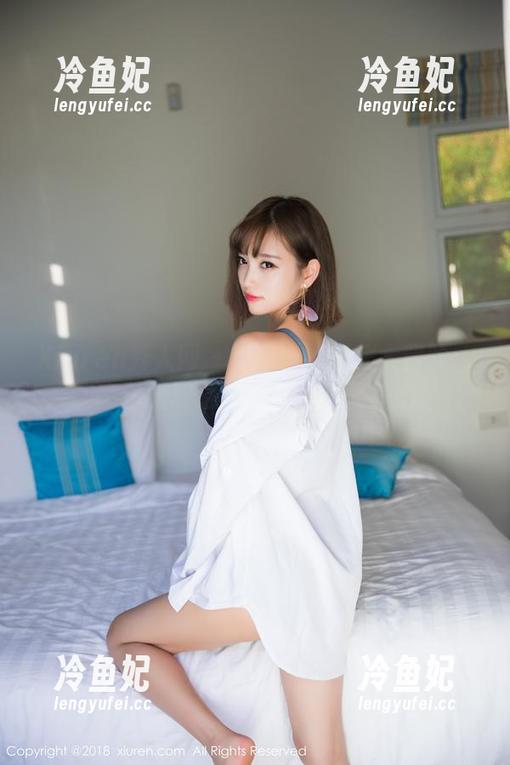 Xiuren秀人网-奶喵喵 Xiuren秀人网 - 奶喵喵的制服大冒险:高清图册之旅,想问问又想跑