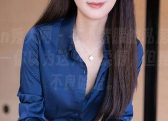 Xiuren秀人网 - 在小蛮腰的私房图片里找温柔—你以为这只是柔情，但其实居心不良哈哈。