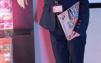 Xiuren秀人网 - 淼淼萌萌哒的私房套装合集，就像初秋的风，轻轻掠过却让人忍不住想多看几眼。