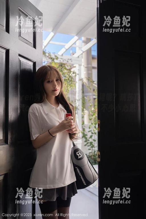 Xiuren秀人网-瑞莎Trista Xiuren秀人网 - 说好的连衣裙呢?瑞莎Trista的免费图包中显然藏着不少小心思,气氛都不一样了。
