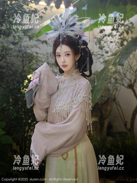 Xiuren秀人网-米妮大萌萌 Xiuren秀人网 - 米妮大萌萌的海浪游戏——福利原图,总是让人多看几眼!