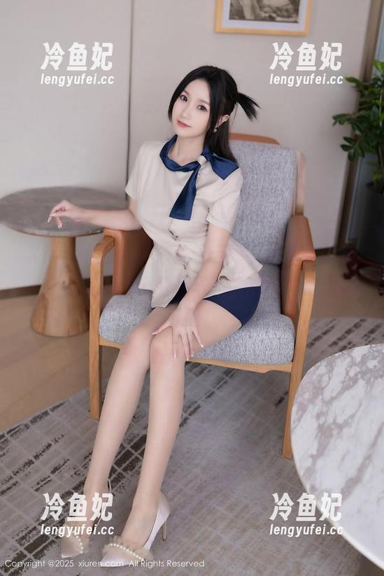 Xiuren秀人网 - 处于云端，拯救低头族——诺诺Nono空姐写真，套图拍得无路可退。