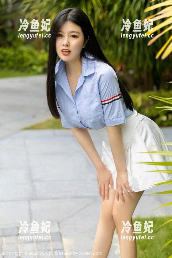 YouMi尤蜜荟 - 图片散发着一种傲娇的味道，看不柠bling的长腿有多自信？