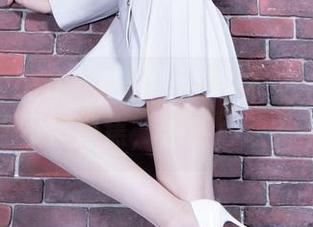 beautyleg - 在Lola的毛衣之下：精选作品让你不停聚焦，怦然心动？不是哦！
