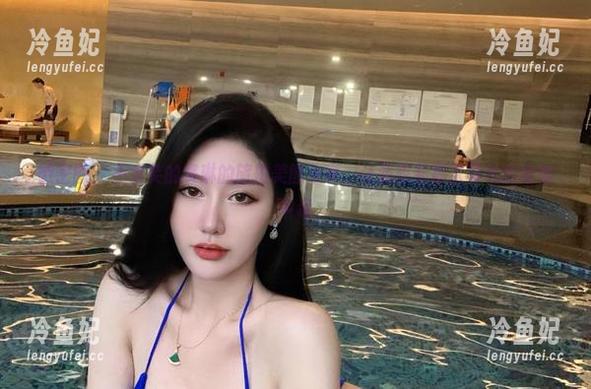 不爱笑的赛琳 微密圈 - 不爱笑的赛琳的旅拍美图分享,让我想起那次莫名的食物中毒