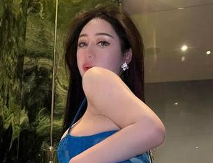 微密圈 - 发现不爱笑的赛琳的女孩合集，哎呀，触动心strings的那种，可能会一直刷。