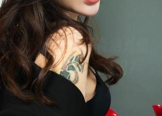 丽柜 - 这组汐汐灰丝写真绝对值，竟然隐藏在网盘的角落里？