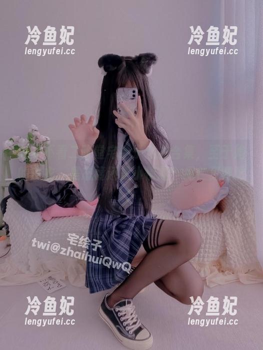 二阶堂宅绘子 怎能不看二阶堂宅绘子私拍合集,至于她的皮衣,是态度还是小情趣?见仁见智吧!