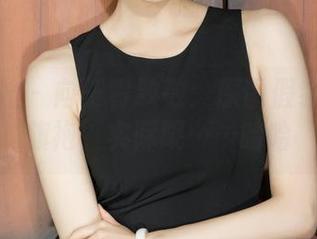克拉女神 - 向王睿致敬：原图假装优雅的旗袍，实际呢……哈哈