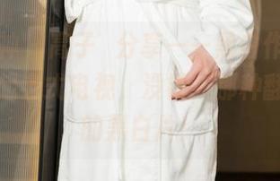 克拉女神 - 高子琁分享——黑白作品集，让人想起老式电视，没错，那种翻译错了的黑白片！