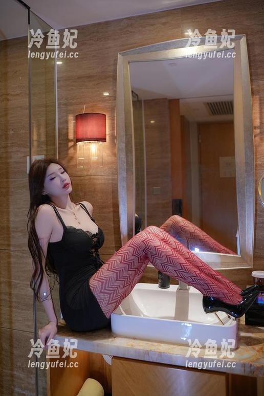 周妍希 微密圈 - 周妍希的婚纱套图,分享这文艺气息飘扬的同时,还能顺便想想我结婚的可能性!哈哈。