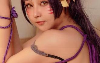 咔喵最新发布，欧根亲王赛车服资源，这一身真的是画面感满分。