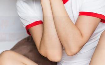 头条女神 - 这是谁家的女神——艾小青写真壁纸linger不去的那种。