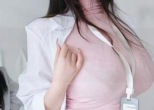 图包新鲜出炉，女主K蓝色泳装女仆，你敢点开吗？