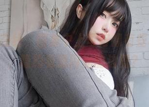 女主K在线，图集中上司好像有些不一样，隐约有道闪光的边框？