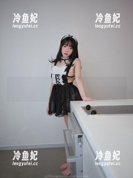 资源来啦！看姜仁卿(강인경)如何用护士装治愈我的无聊！