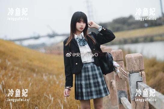 每一张免费美图都是一场安曜曜的婚纱自嘲秀！