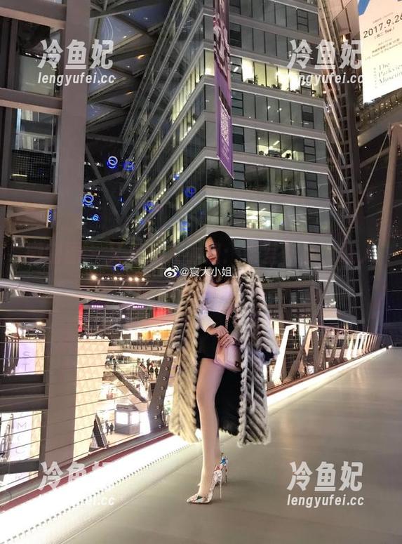 宸大小姐 微密圈 - 又见宸大小姐:浴室作品,让人思绪飘扬