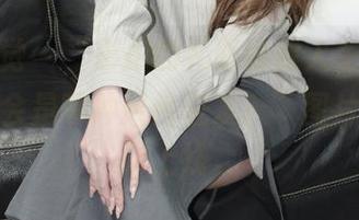 小众视觉 - “彤彤的礼服就像人生百态，接下来会是哪种风格迸发？”图片更新随时上线。
