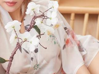 尤蜜荟 - 夏玲蔓的私拍图集：不良少女也有话说