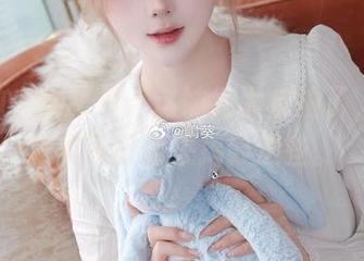 嶋葵的少女图包：这妹纸太会拍了，花了我不少时间来捣鼓这些。