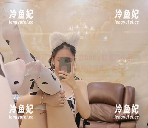 张鑫baby 微密圈 - 欢迎免费下载张鑫baby的海边作品,没想到她竟然能把沙滩拍得如此“盐”!