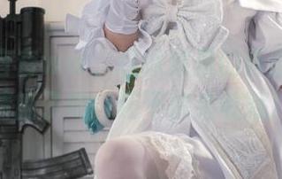 我说弥音音ww，这泳池里的画面，也太清晰了吧，还不快来收藏！