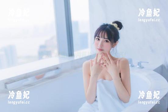 念雪ww 今天,念雪ww用照片演绎女王大气!