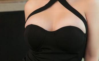 推女神 - 潇同学女仆套图：好想把这些可爱的衣服都搬回家，当然，我不太会做饭…