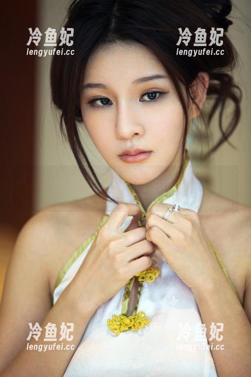 推女郎 - 夏倪可的水波荡漾：这是泳衣赤裸的原图！