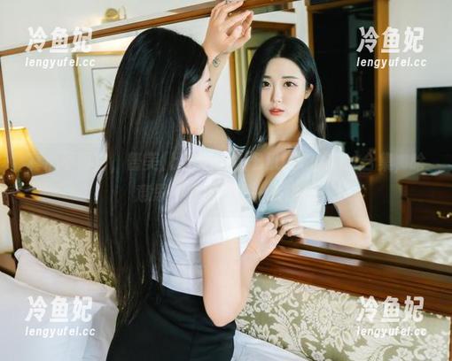 真心不明白，普美(bomi)的[BLUECAKE]合集，啥意思？原图看得一头热！