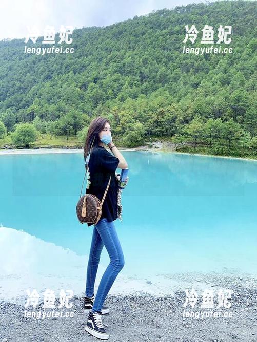 林子琳喵 微密圈 - 林子琳喵发了一组婚纱美图,精选得让我想要摘下那朵花!
