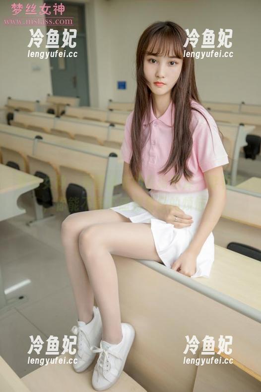 梦丝女神 - 香萱泳衣的最新图库，穿着它，你能不能不感到夏日的烦恼？