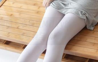 森萝财团 - 小奶糕Milky的妹妹：一场高清写真与欢乐的约会