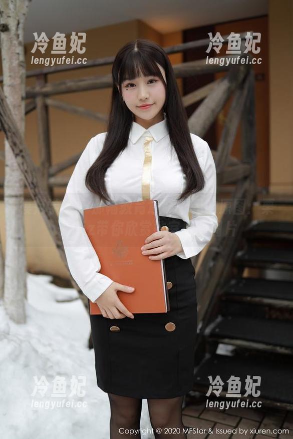 模范学院-栗子Riz 模范学院 - 那幅教育意味十足的原图:栗子Riz带你欣赏教室里的图片