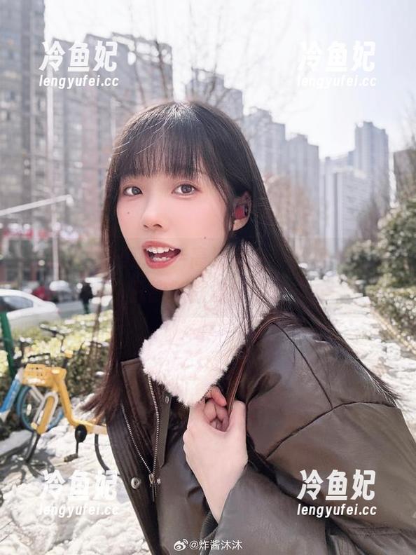 炸酱沐沐+黑太子=高清图包，想咬一口却只能默默流口水。